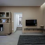 Apartment Birds By Wonderexperience *